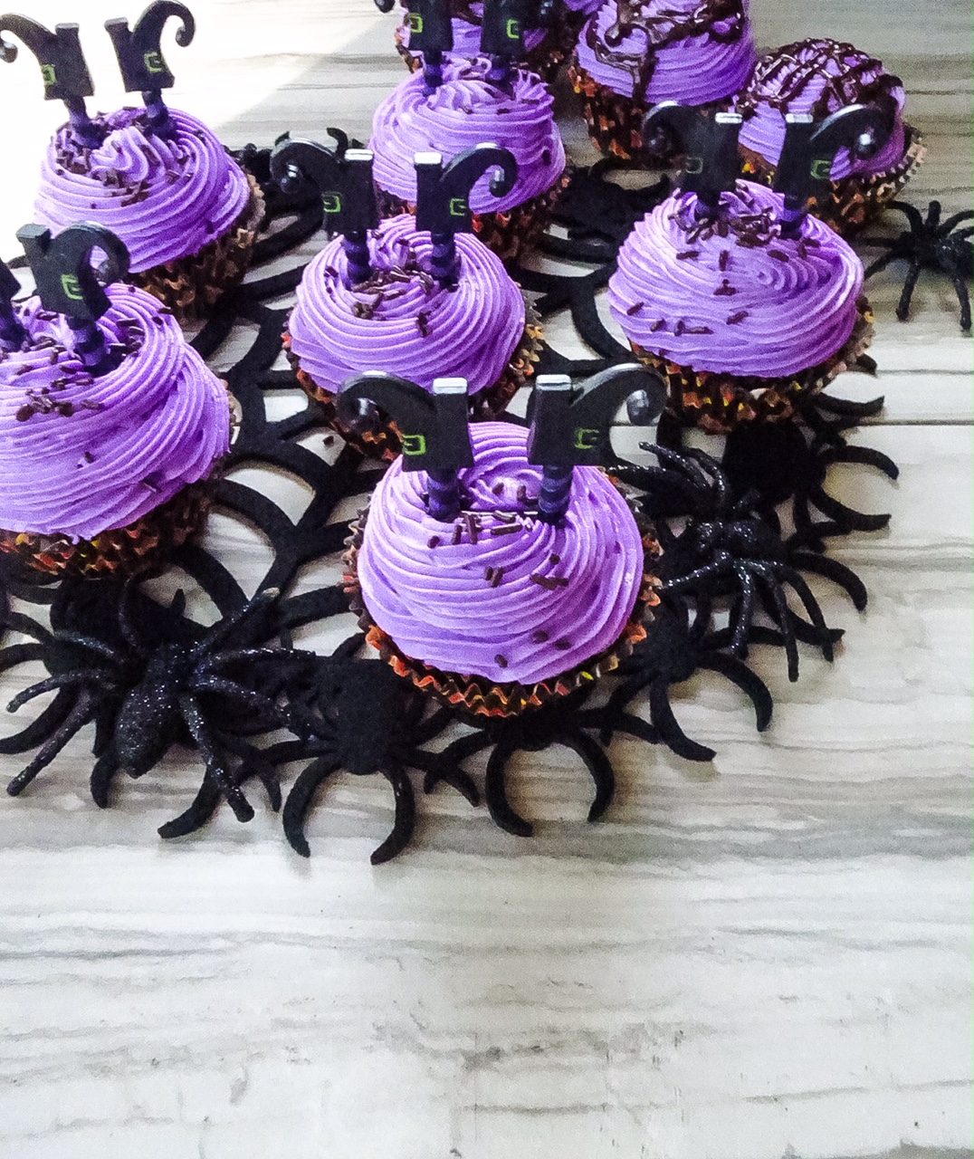 witch-cupcakes