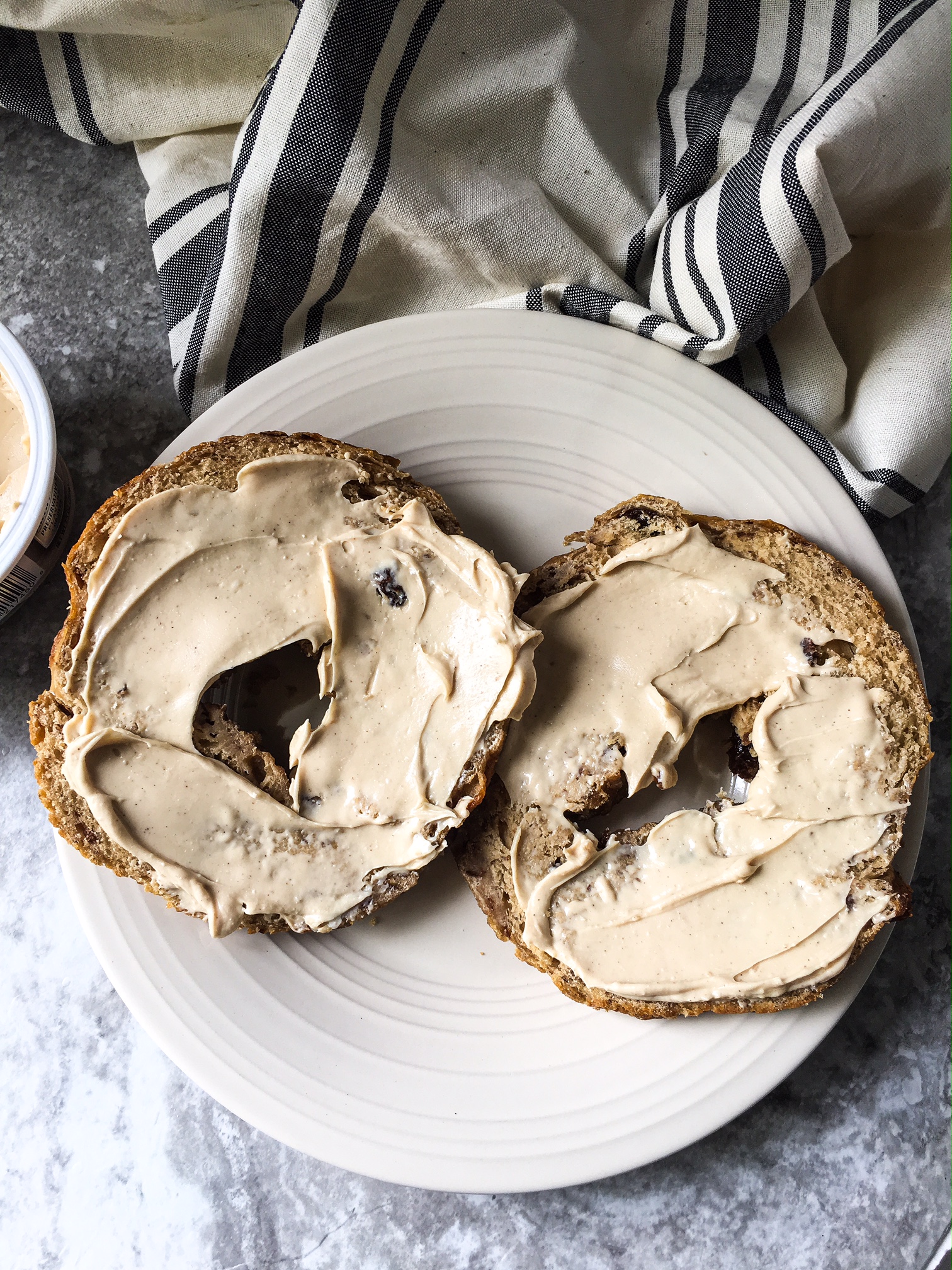 brown sugar raisin bagels